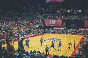 乐鱼登陆网站-Faker操作技巧震撼全网，faker操作名场面