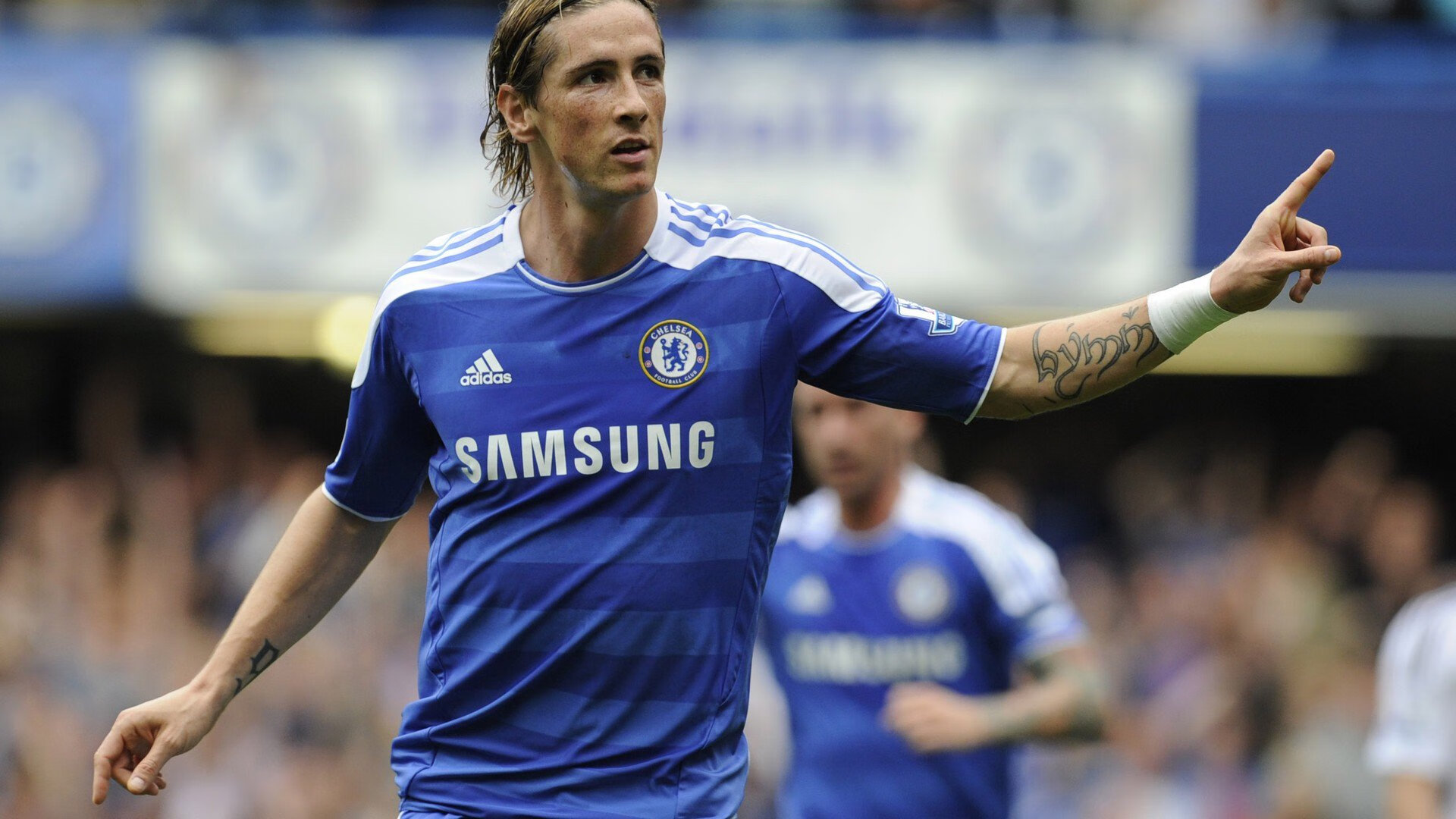 官方发布全新主场战袍设计灵感来源于俱乐部百年文化传承